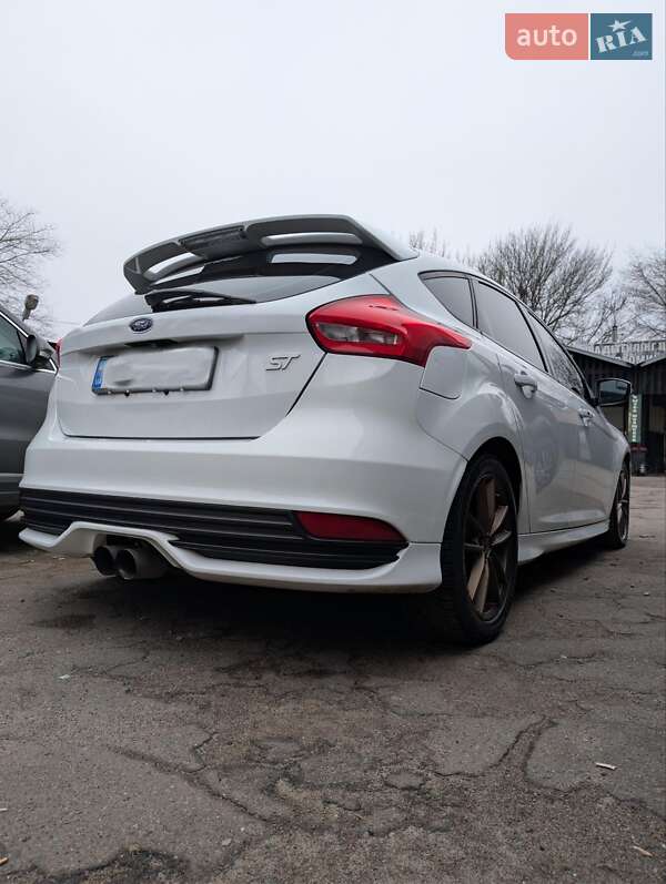 Хетчбек Ford Focus 2016 в Києві