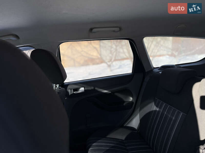Універсал Ford Focus 2008 в Краснограді