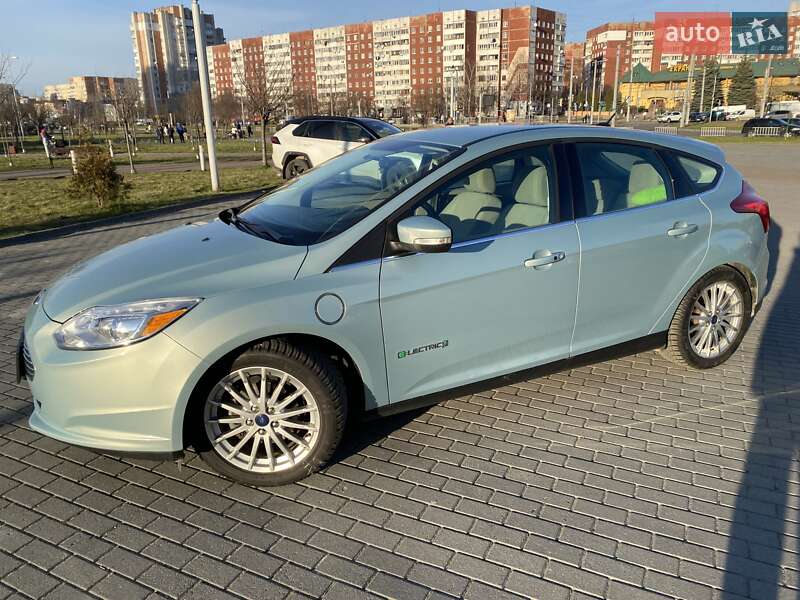 Хэтчбек Ford Focus 2013 в Львове