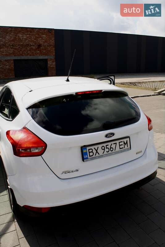 Хетчбек Ford Focus 2016 в Хмельницькому