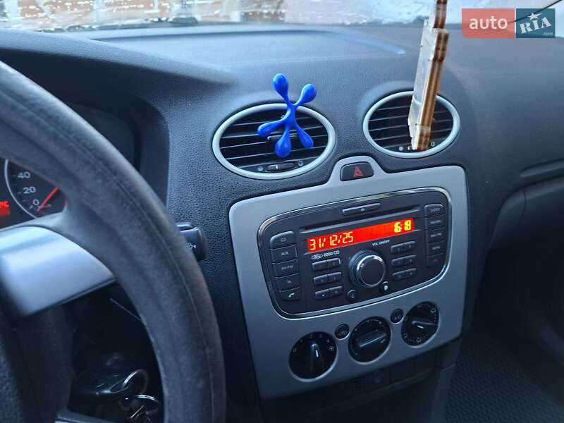 Хэтчбек Ford Focus 2007 в Вашковцах