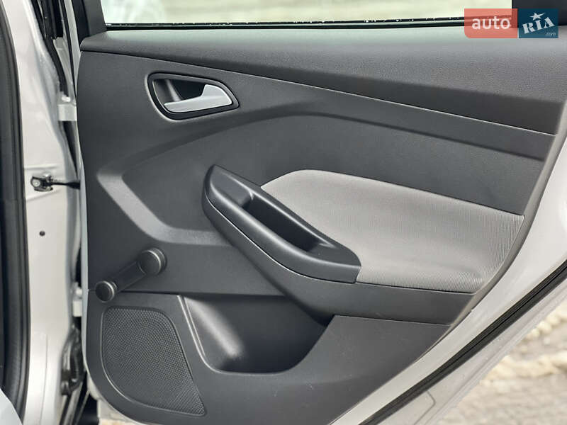 Универсал Ford Focus 2013 в Луцке фото 26 Универсал Ford Focus 2013 в Луцке