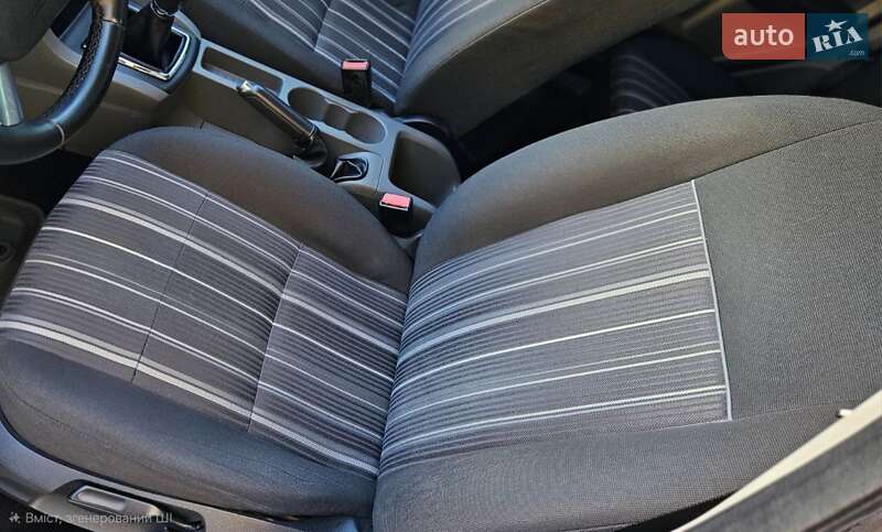 Хэтчбек Ford Focus 2008 в Киеве фото 13 Хэтчбек Ford Focus 2008 в Киеве