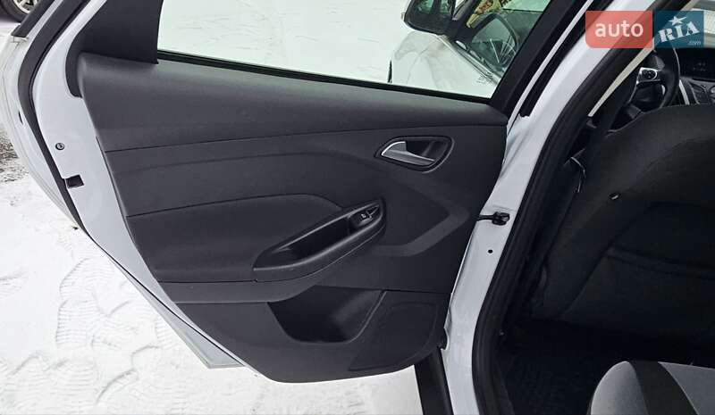 Хэтчбек Ford Focus 2013 в Киеве