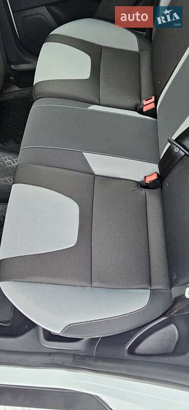 Хэтчбек Ford Focus 2013 в Киеве