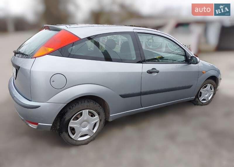 Хэтчбек Ford Focus 2002 в Староконстантинове