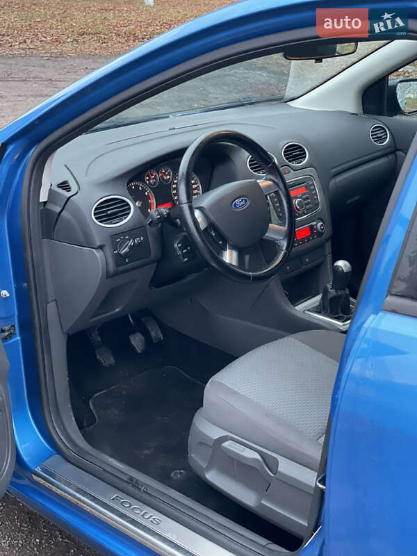Хэтчбек Ford Focus 2007 в Владимире