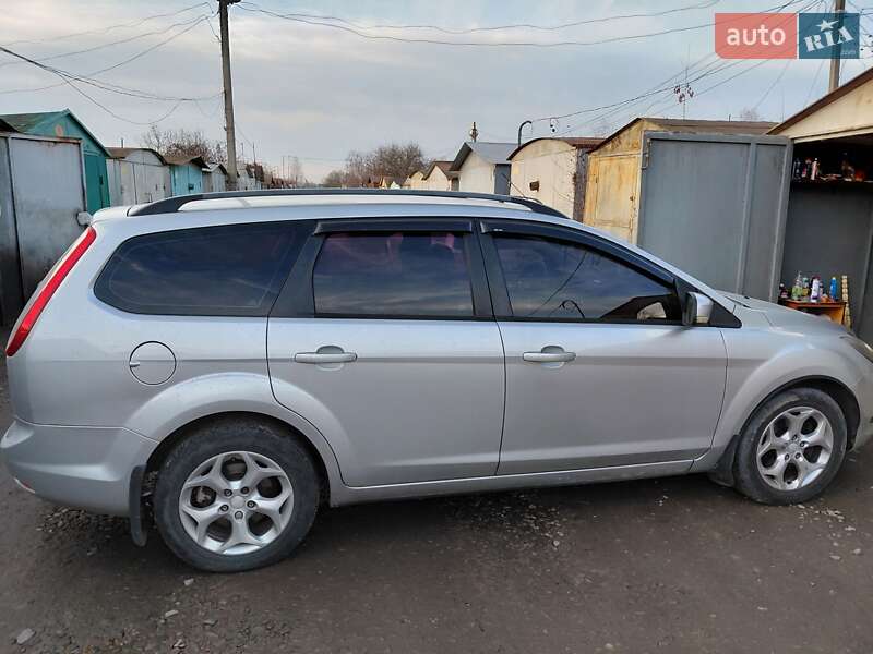 Универсал Ford Focus 2010 в Ивано-Франковске фото 5 Универсал Ford Focus 2010 в Ивано-Франковске