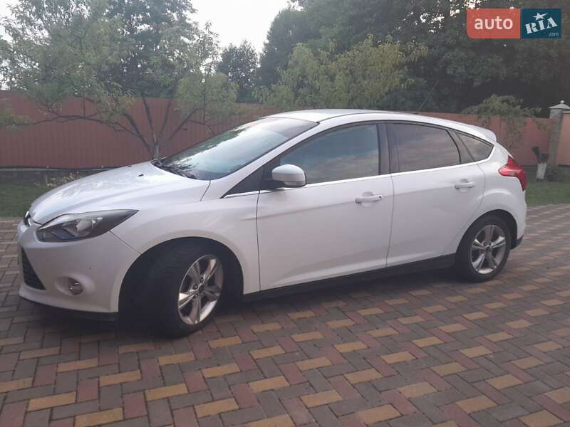Хетчбек Ford Focus 2013 в Виноградові