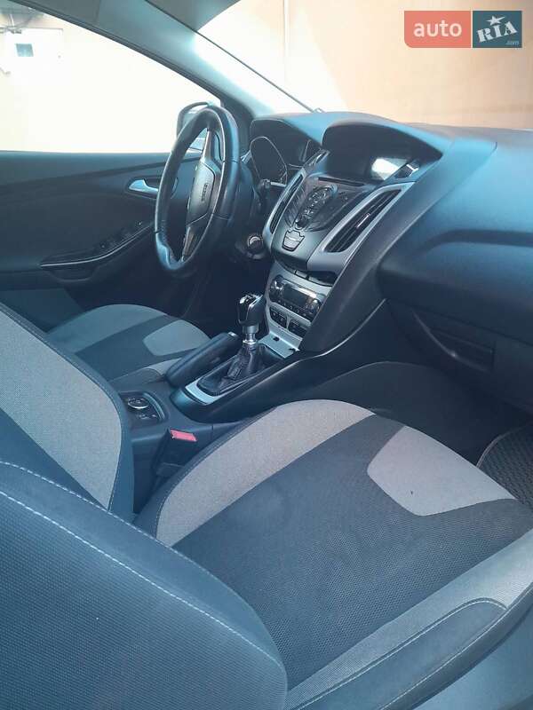 Хетчбек Ford Focus 2013 в Виноградові