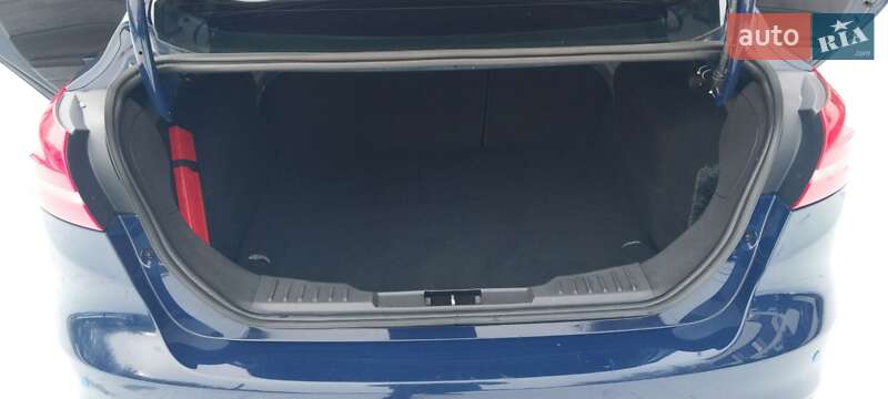 Седан Ford Focus 2015 в Днепре