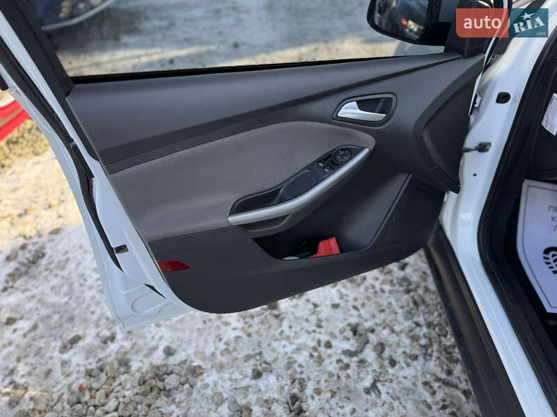Хетчбек Ford Focus 2013 в Івано-Франківську