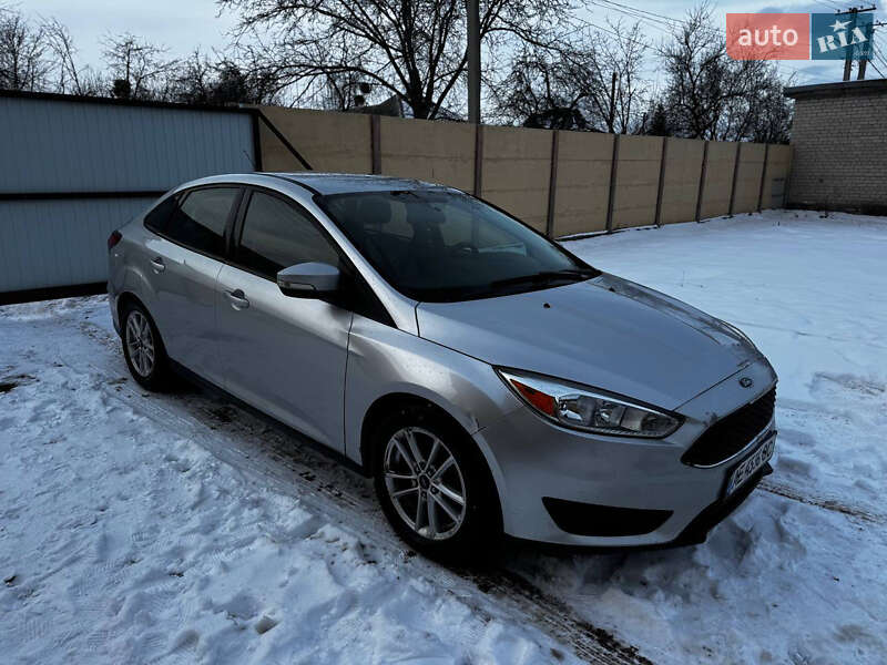 Седан Ford Focus 2015 в Новомосковске фото Седан Ford Focus 2015 в Новомосковске
