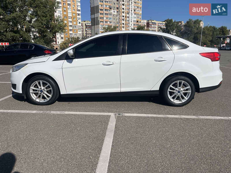 Седан Ford Focus 2015 в Киеве
