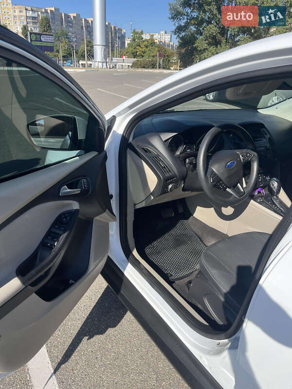 Седан Ford Focus 2015 в Киеве