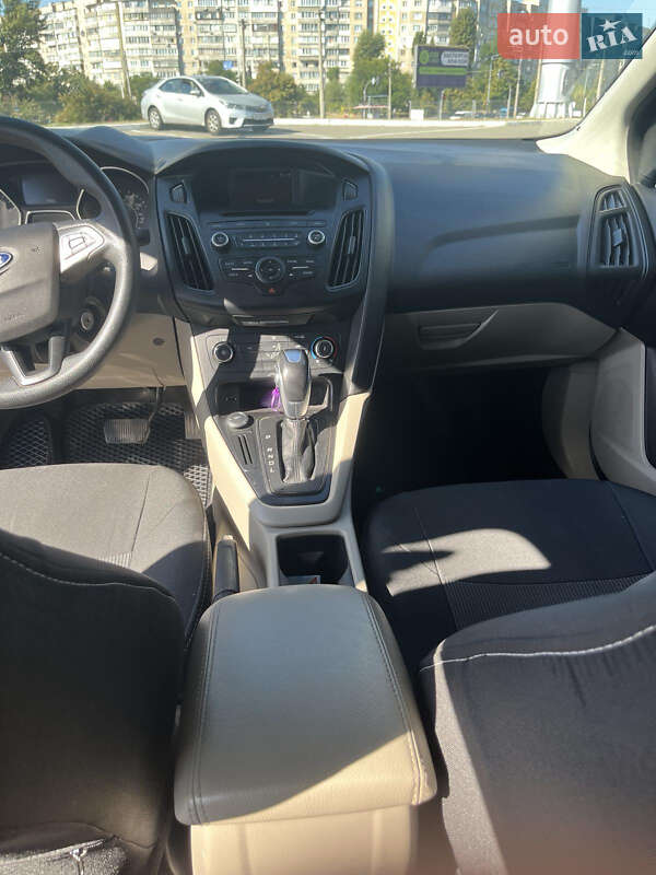 Седан Ford Focus 2015 в Киеве