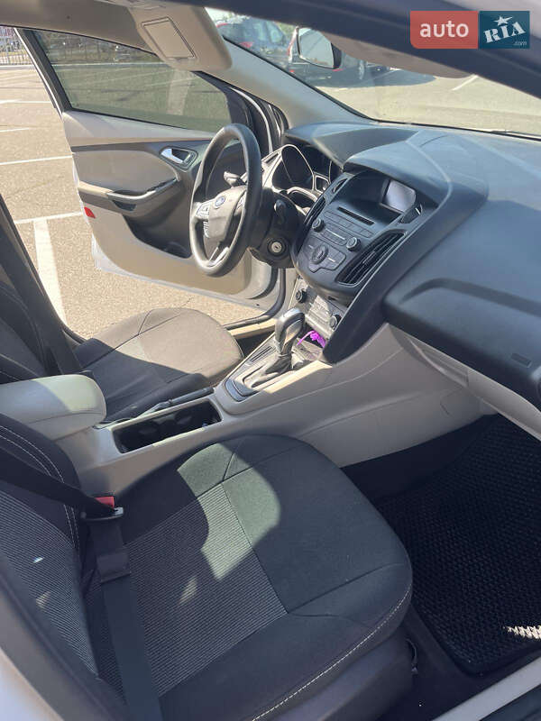 Седан Ford Focus 2015 в Киеве