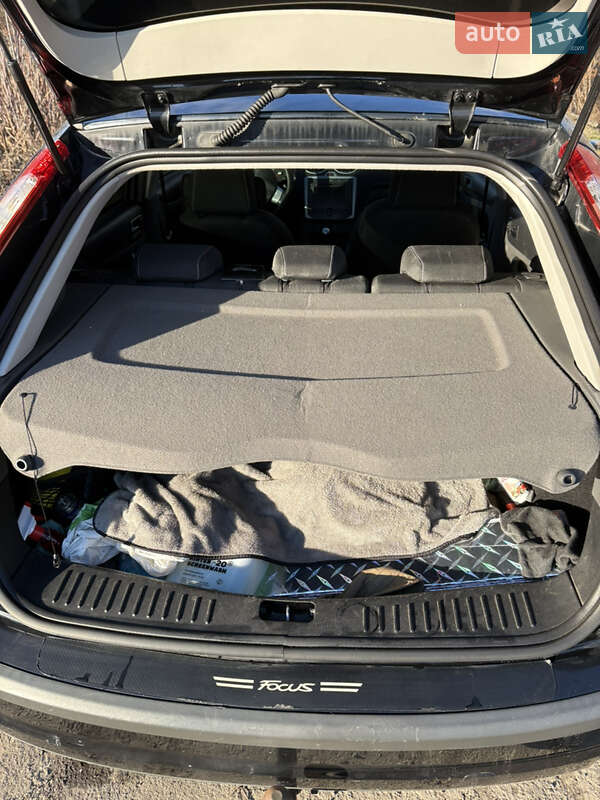 Хэтчбек Ford Focus 2005 в Киеве
