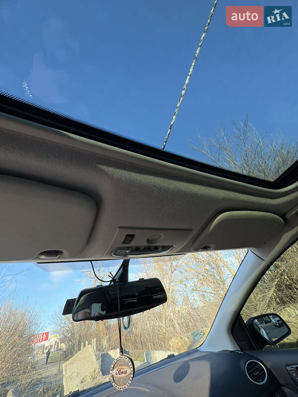Хэтчбек Ford Focus 2005 в Киеве