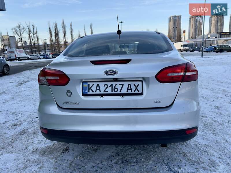 Седан Ford Focus 2015 в Киеве
