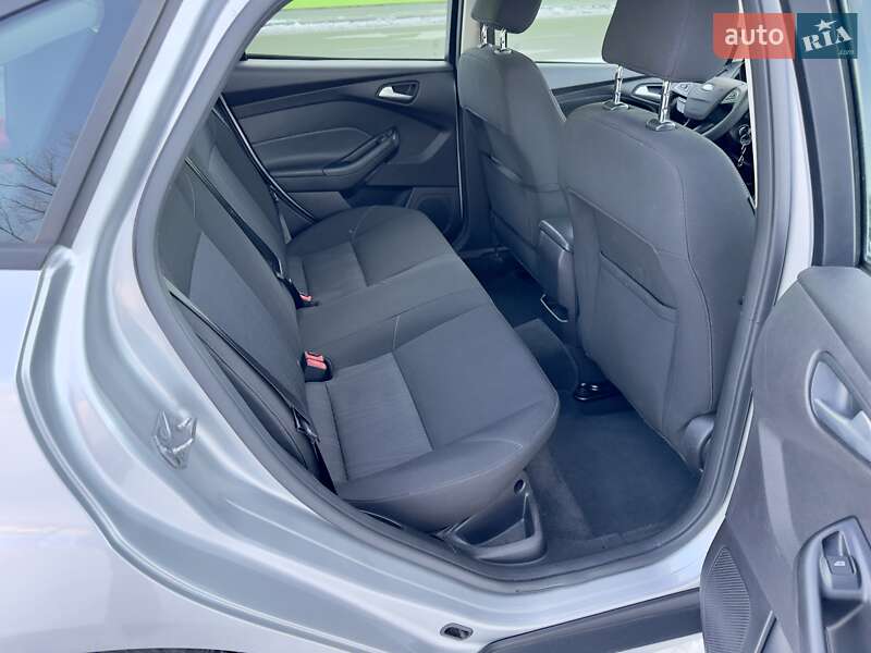 Седан Ford Focus 2015 в Киеве