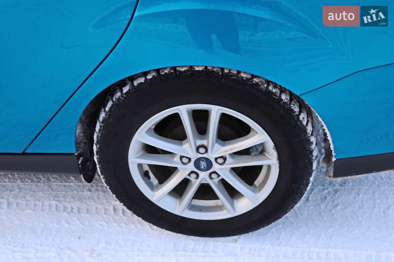 Седан Ford Focus 2015 в Кременчуці