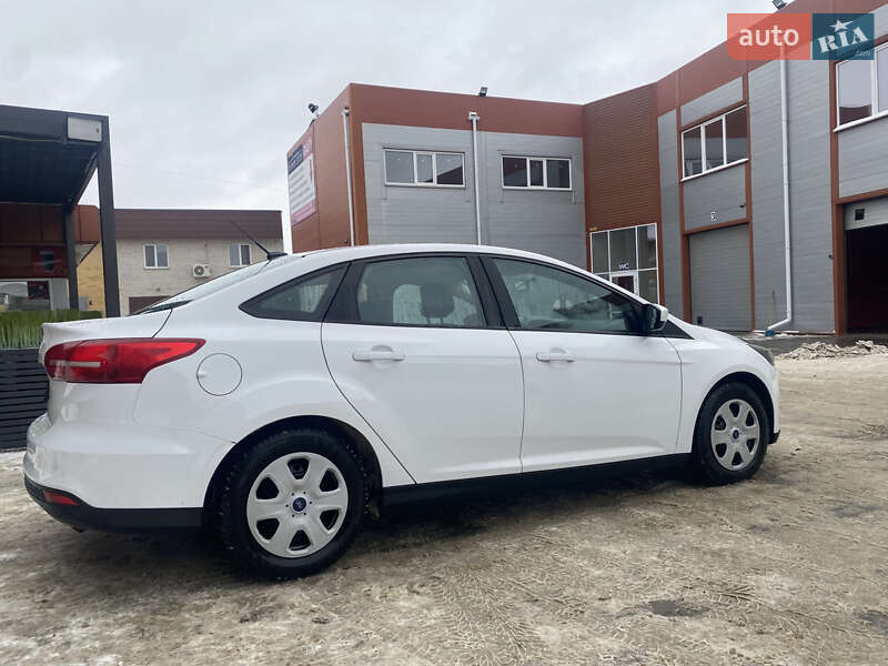 Седан Ford Focus 2018 в Сумах