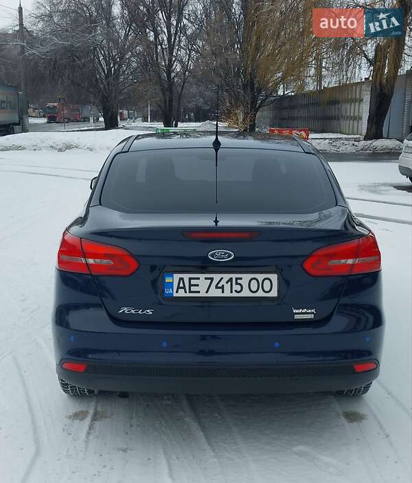 Седан Ford Focus 2015 в Днепре