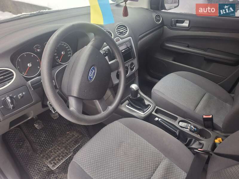 Хэтчбек Ford Focus 2005 в Житомире