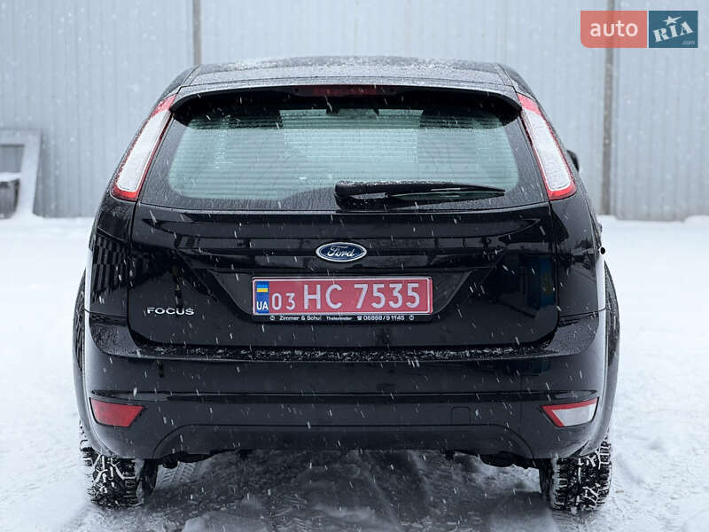 Хэтчбек Ford Focus 2008 в Староконстантинове