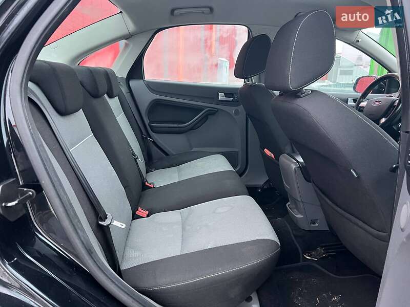 Седан Ford Focus 2010 в Киеве фото 9 Седан Ford Focus 2010 в Киеве