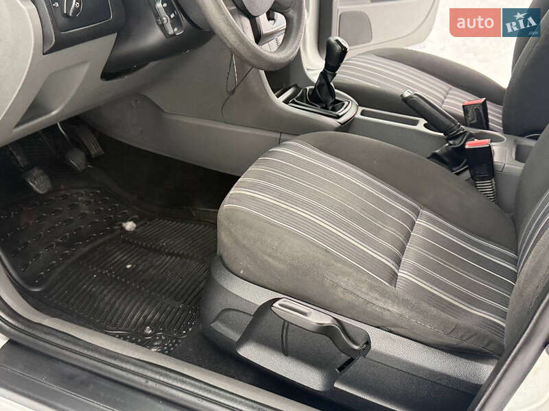 Универсал Ford Focus 2008 в Дрогобыче фото 42 Универсал Ford Focus 2008 в Дрогобыче