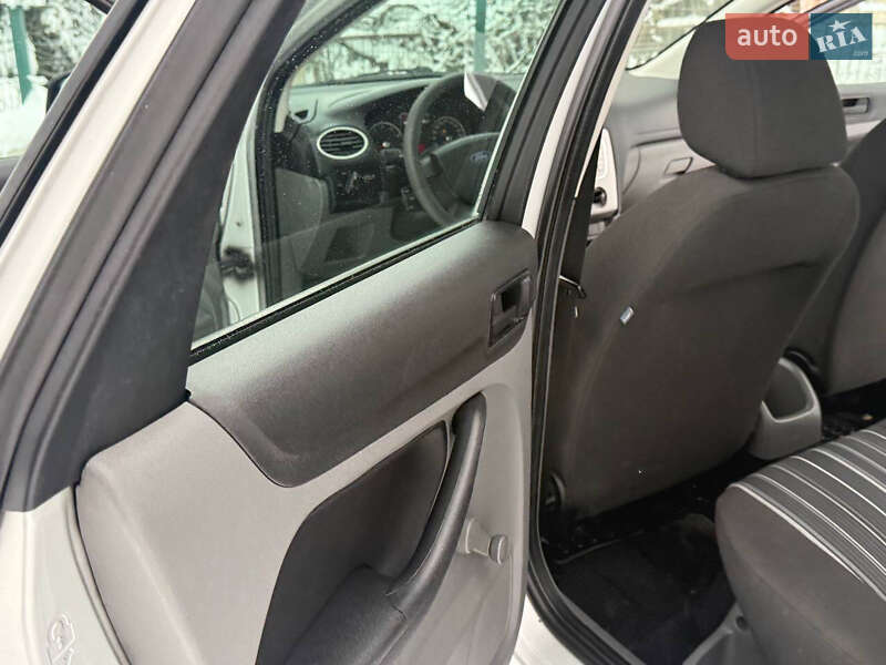Универсал Ford Focus 2008 в Дрогобыче фото 47 Универсал Ford Focus 2008 в Дрогобыче