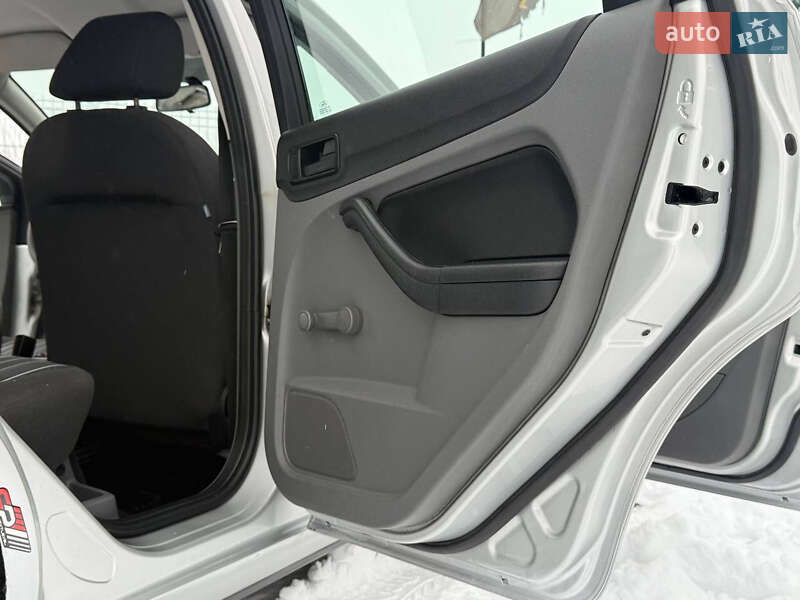 Универсал Ford Focus 2008 в Дрогобыче фото 53 Универсал Ford Focus 2008 в Дрогобыче
