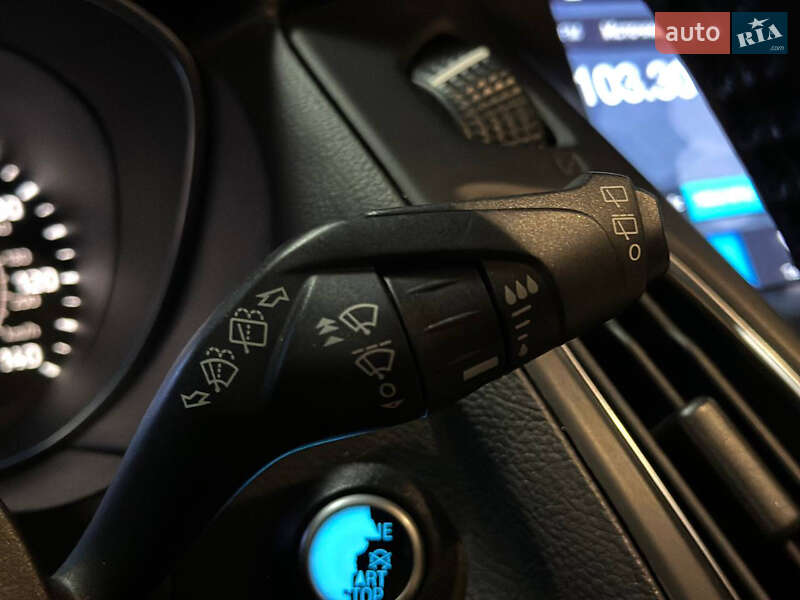 Хэтчбек Ford Focus 2016 в Днепре