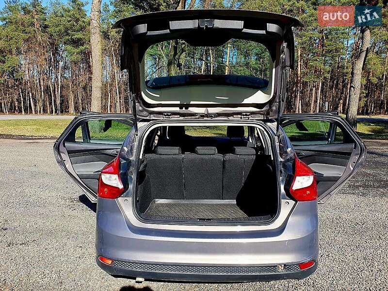 Хэтчбек Ford Focus 2013 в Луцке фото 3 Хэтчбек Ford Focus 2013 в Луцке
