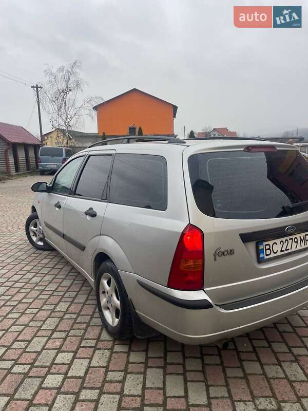 Универсал Ford Focus 2003 в Надворной