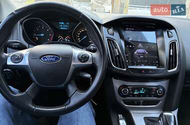 Седан Ford Focus 2012 в Чернівцях
