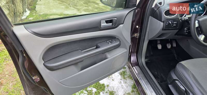 Хетчбек Ford Focus 2008 в Херсоні