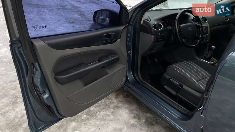 Хэтчбек Ford Focus 2011 в Днепре фото 10 Хэтчбек Ford Focus 2011 в Днепре