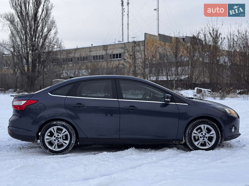 Седан Ford Focus 2013 в Чернигове фото 7 Седан Ford Focus 2013 в Чернигове