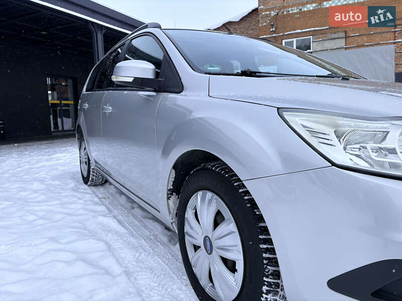 Универсал Ford Focus 2008 в Нововолынске