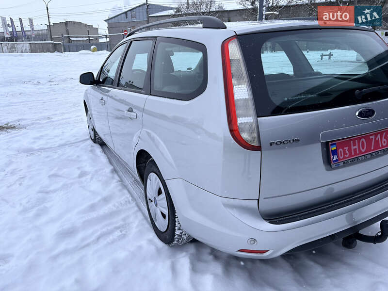 Универсал Ford Focus 2008 в Нововолынске