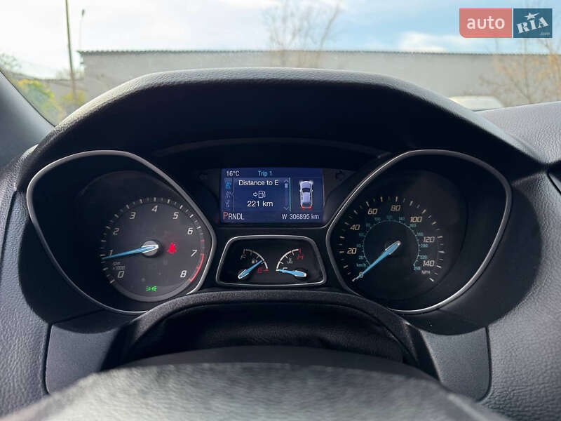 Хэтчбек Ford Focus 2014 в Черновцах