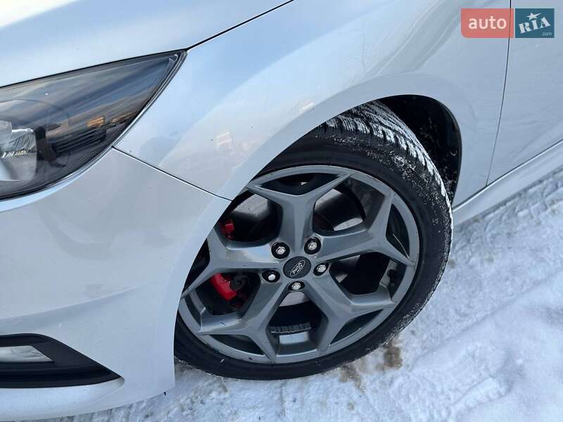 Универсал Ford Focus 2018 в Киеве