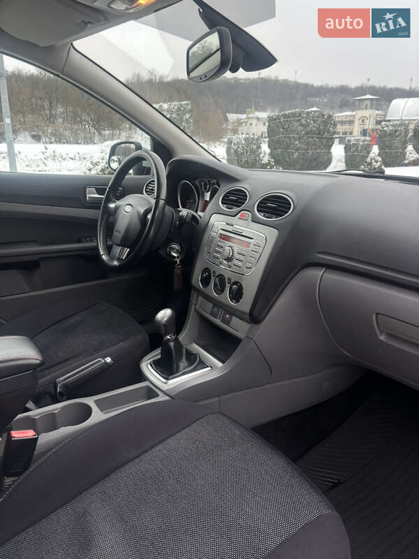 Хэтчбек Ford Focus 2008 в Днепре фото 10 Хэтчбек Ford Focus 2008 в Днепре