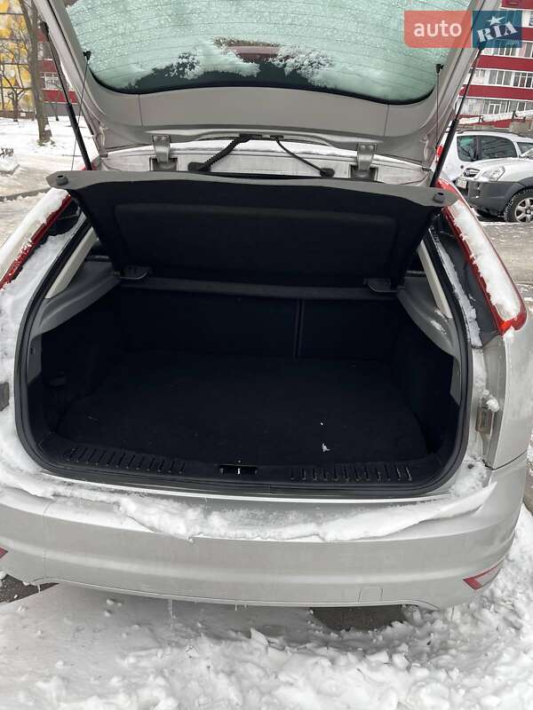 Хетчбек Ford Focus 2008 в Дніпрі