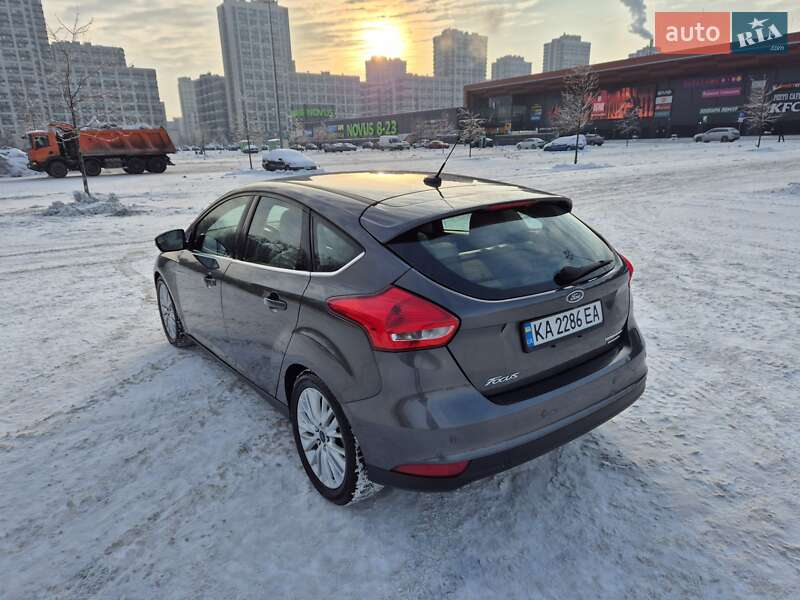Хэтчбек Ford Focus 2015 в Киеве