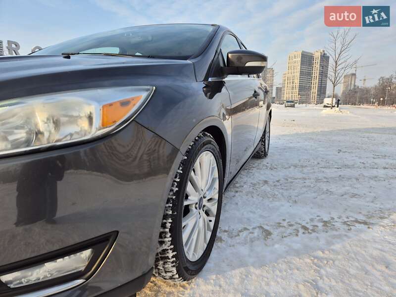 Хэтчбек Ford Focus 2015 в Киеве