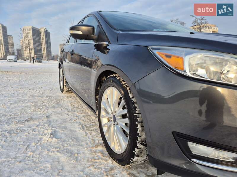 Хэтчбек Ford Focus 2015 в Киеве